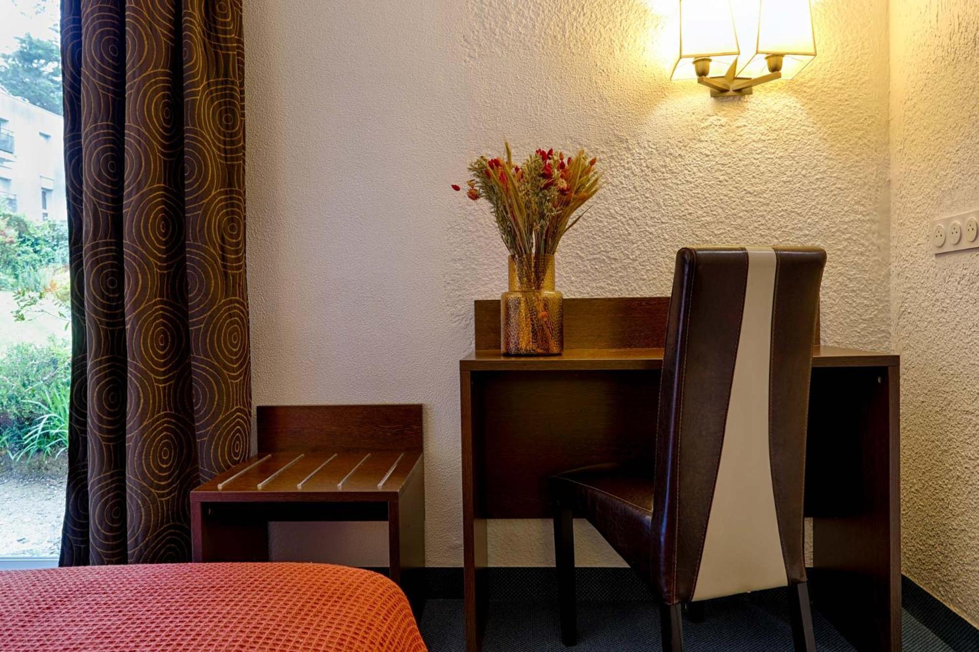 Hotel Le Branhoc - Brit Hotel オーレー エクステリア 写真